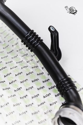 EBY413252A1233 Glossyautoparts Шланг/патрубок интеркуллера