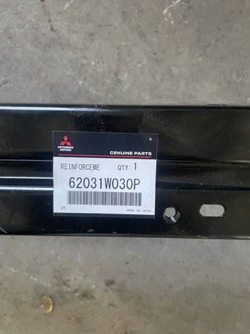  Mitsubishi 62031W030P ціна, від 126.98 USD