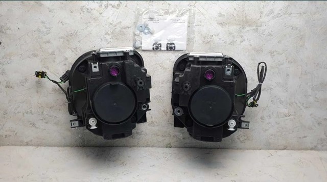 Фари Rhino JER285237AL ціна, від 138.65 USD