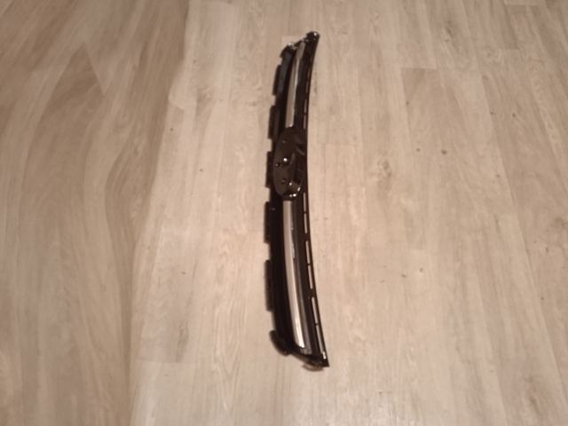 Решітка радіатора 32X105 Polcar