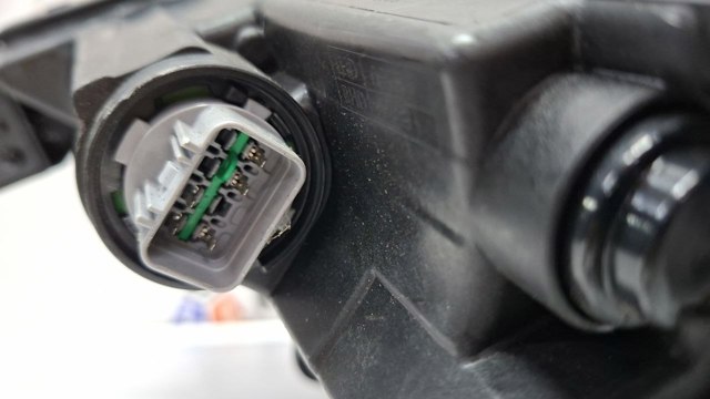 Фара правая Hyundai/Kia 92102L1740 ціна, від 1133.90 USD