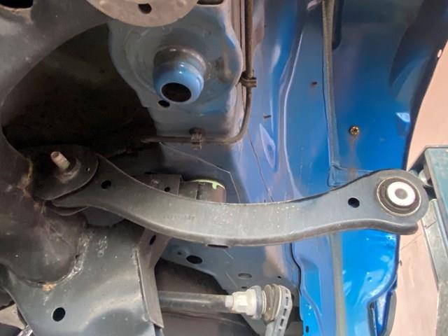 Купити LX6Z5500E Ford Важіль задньої підвіски верхній, лівий/правий