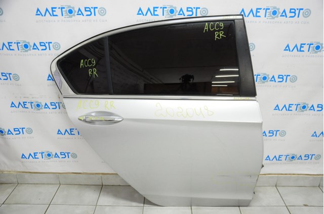 Купити 67510T2FM00ZZ Honda Двері задні, праві