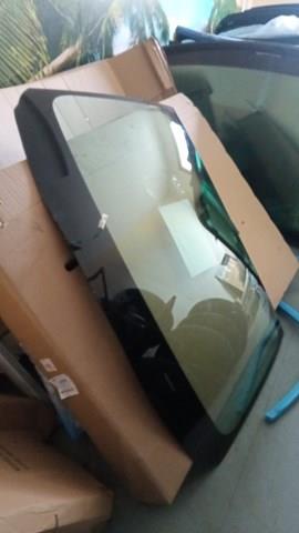 KD8D63900C9D Mazda Автомобільне скло