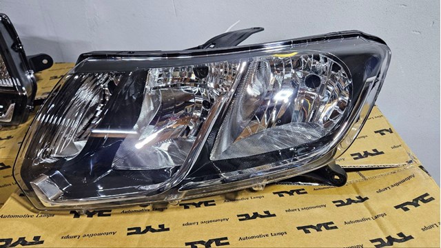 Купити ZRN111397R Signeda Права блок фара