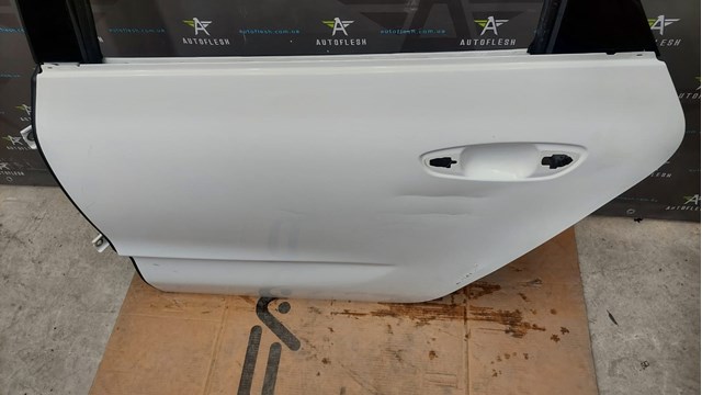 Двері задні, ліві 9801573080 Peugeot/Citroen