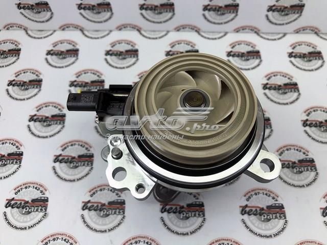 Купити LR121418 Land Rover Насос охолоджуючої рідини