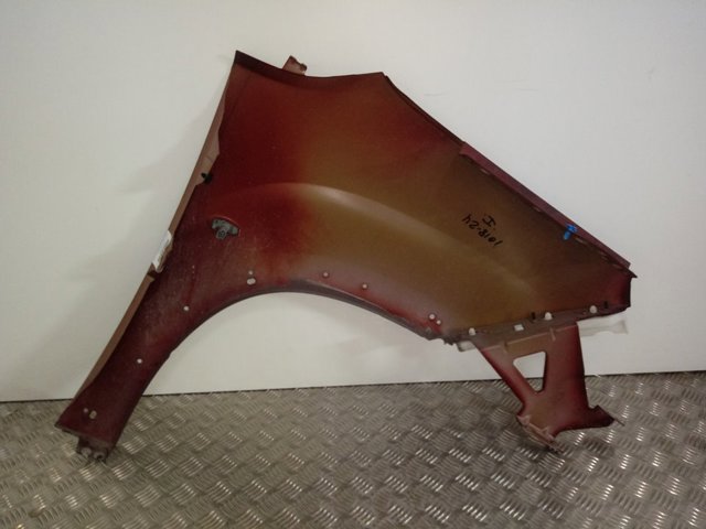 Крило переднє ліве 9816483780 Peugeot/Citroen
