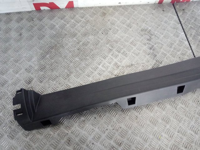 Накладка зовнішня (молдинг) порога, лівий Land Rover LR058524 ціна, від 60.91 USD