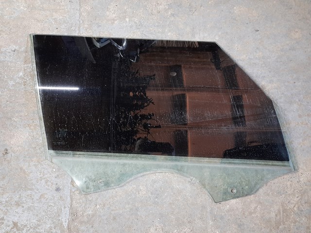 Купити 51337320286 BMW Скло передніх дверей, правою