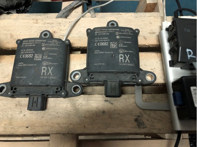  881620W301 Toyota
