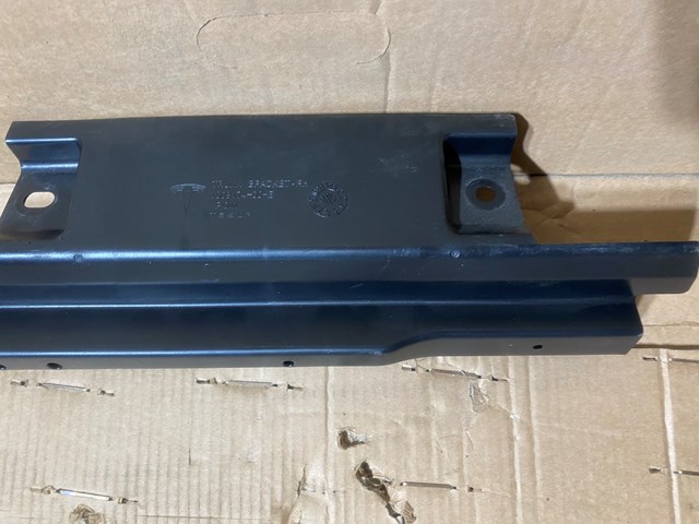 100917400E Tesla 