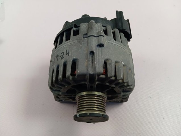 Генератор автомобільний Renault (RVI) 231008648R