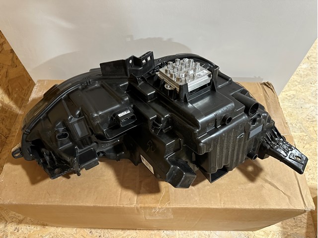 Фара Ford KT4B13W030CH