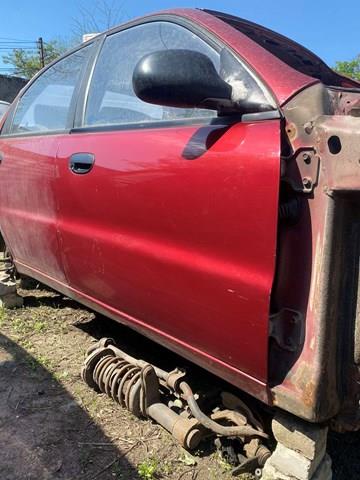 Дверка передня права ZAZ 96303835