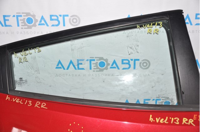 Скло задньої двері правої Hyundai/Kia 834212V000