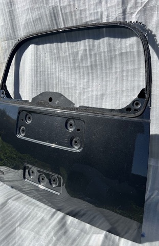 Купити LR131561 Land Rover Задня ляда