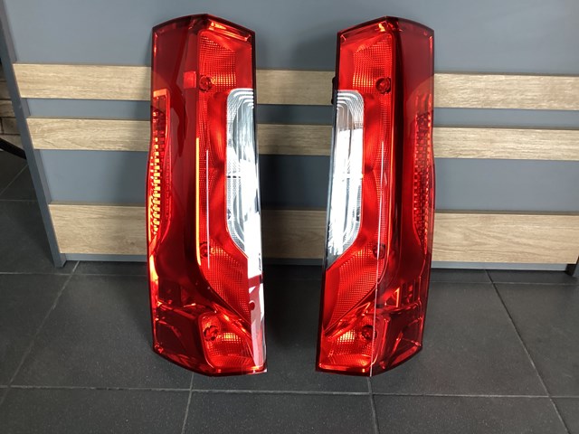 Купити A9108200100 Mercedes Задня права фара