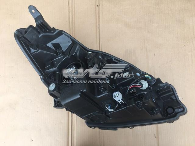811300DK00 Toyota Основна фара - вставка