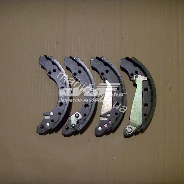 Колодки гальмові задні, барабанні Chery A153502170 ціна, від 13.50 USD