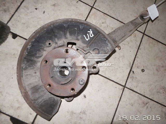 7L0407258A Porsche Цапфа - поворотний кулак передній, правий