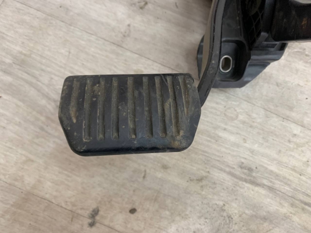  FG9C9F856AB Ford