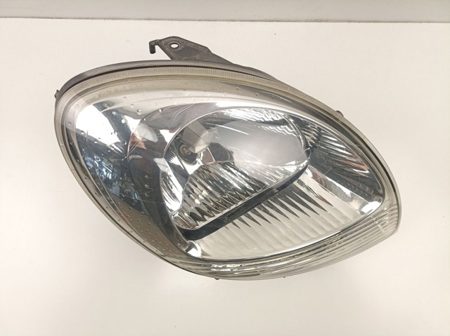 8200236591 Nissan/Infiniti Фара передня права