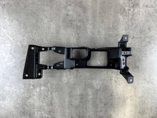 Кріплення протитуманки, лівої Land Rover CK5215267AA