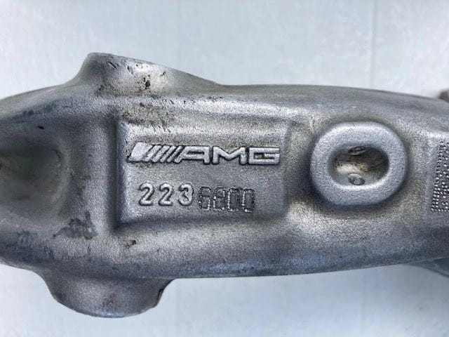 Цапфа поворотна ліва Mercedes A2233323100 ціна, від 768.00 USD