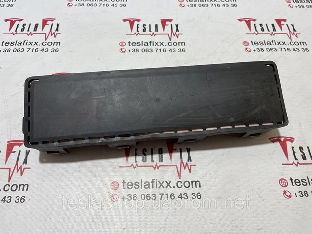 Подушка безпеки (AIRBAG) пасажирська, захисту колін Tesla 100526000G ціна, від 50.67 USD