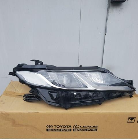 Фара правая Toyota 8114533D71 ціна, від 886.67 USD