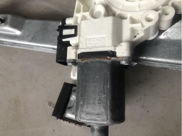 Купити 5713A136 Mitsubishi Склопідйомник передньої правої двері
