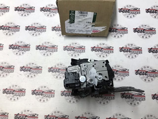 Замок передньої лівої двері LR078732 Land Rover