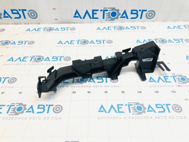 PAD44132L Signeda Лівий кронштейн переднього бампера