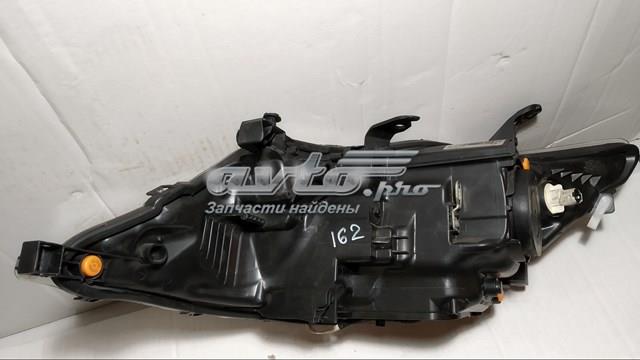 8111002E21 Toyota Основна фара - вставка