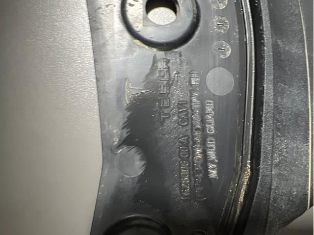 162800600A Tesla 