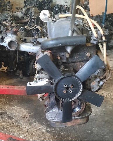 Двигун Mercedes 100 