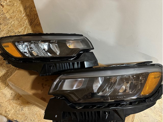  Chrysler 68441581AE ціна, від 228.05 USD