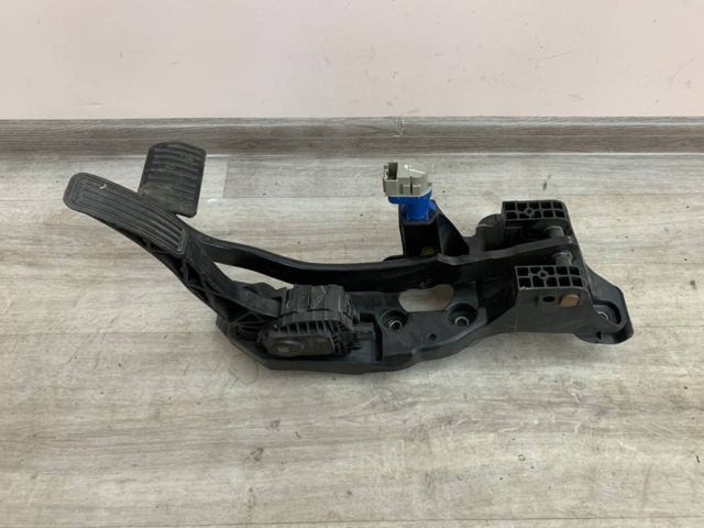  Ford FG9C9F856AB