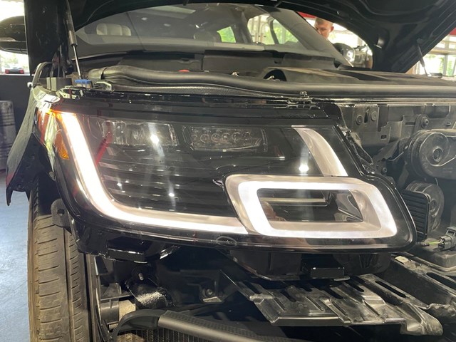 Купити LR169868 Land Rover 