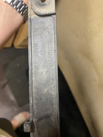 600818600D Tesla 