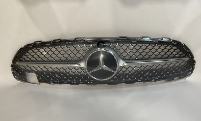 Решітка радіатора A2068882100 Mercedes