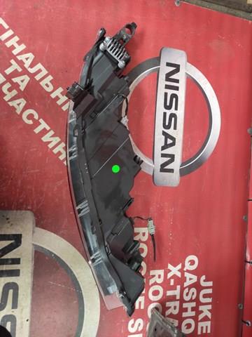 Габарит-покажчик повороту в бампері, лівий Nissan/Infiniti 261256PA0A