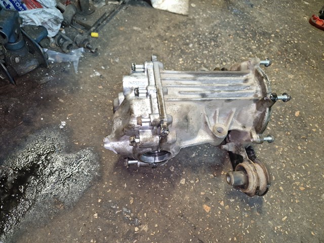 Редуктор заднього моста Renault (RVI) 383004BF0A