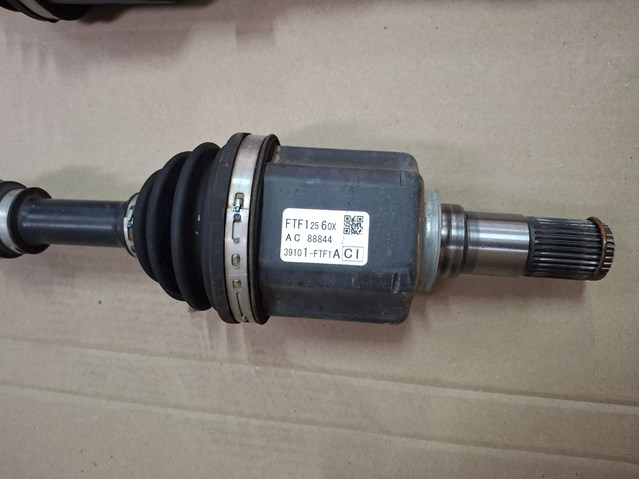 Привід правий Mazda FTF22550X