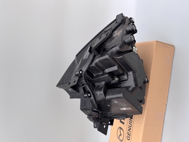 Фара права KR9D51030A Mazda