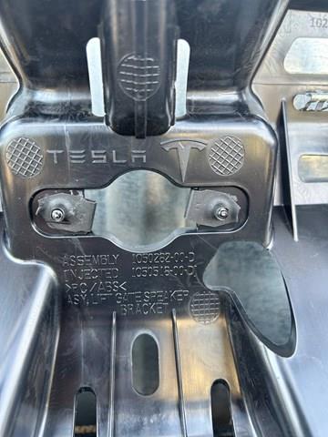 105028200D Tesla 