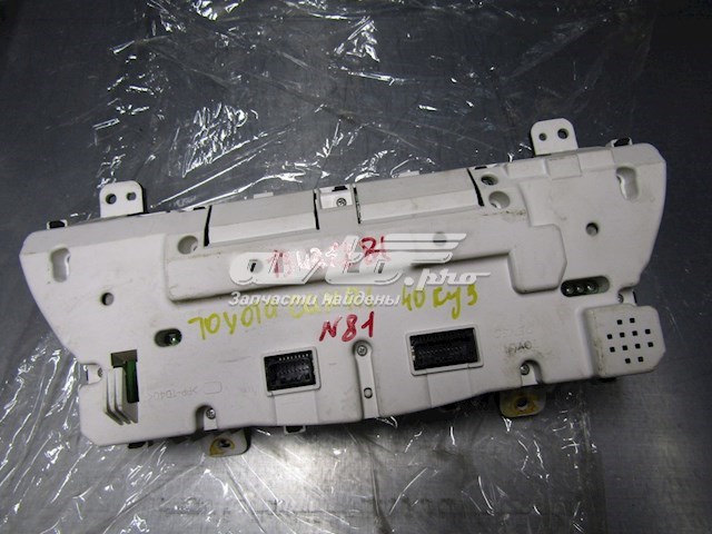 Щиток приладів Toyota 8380033A30