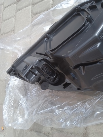 Фара ліва передня Polcar 3205093E ціна, від 91.84 USD