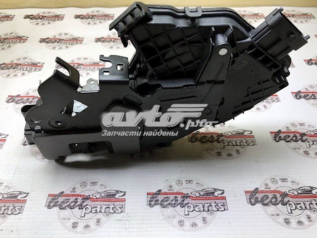 Замок задньої двері, лівої Land Rover LR078752 ціна, від 76.19 USD